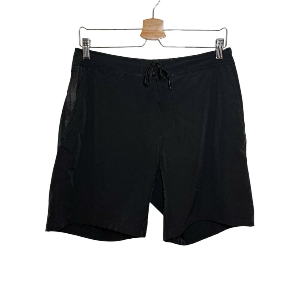 Ten Thousand Black Athletic Workout Gym Foundation Shorts Large 7"